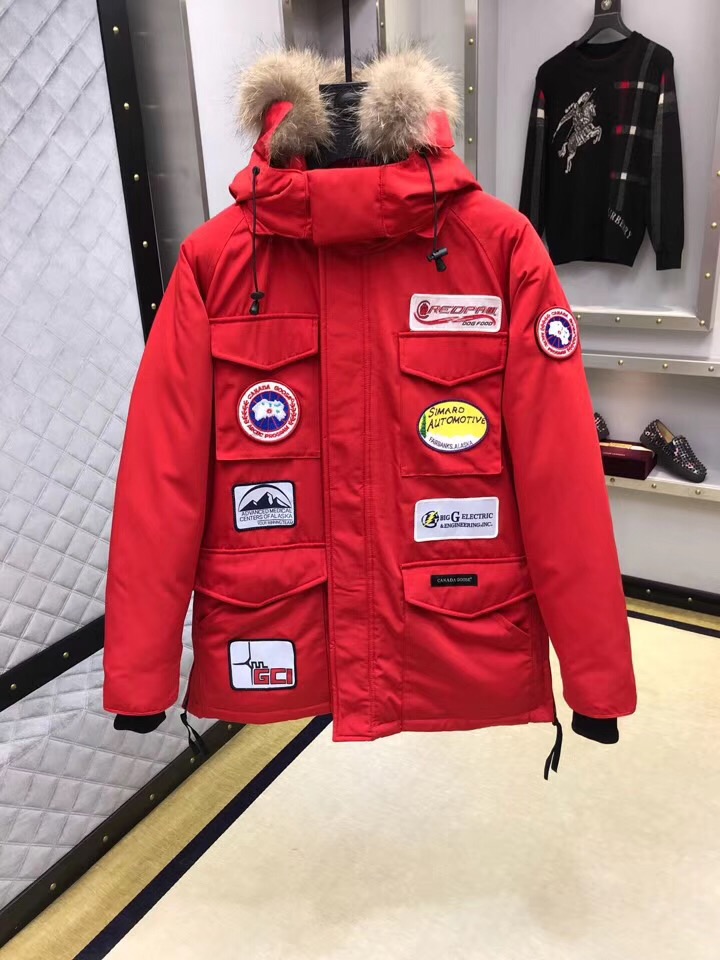  Cana Goose加拿大•鹅、2018秋冬新款连帽羽绒服！外界号称经典款之普京款！