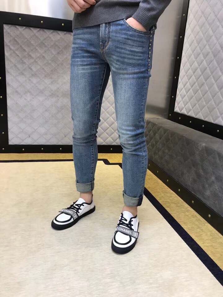  华伦天奴 2018官网最新款牛仔裤！爆款来袭、原版一比一复刻！