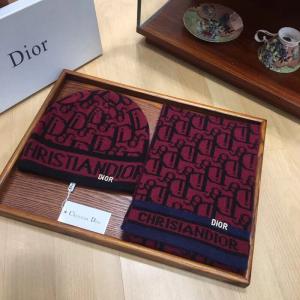 高品质迪奥Dior时尚装原单帽子围巾套装 迪奥金属带钻logo 闪闪发光