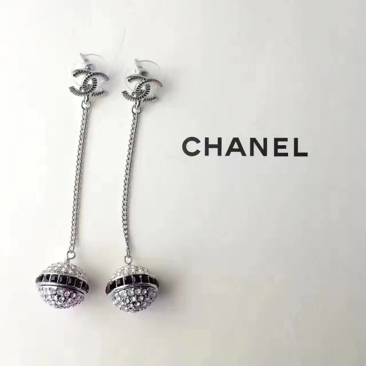Chanel 17紺¿ ʩˮ׹ ͷʳŶ