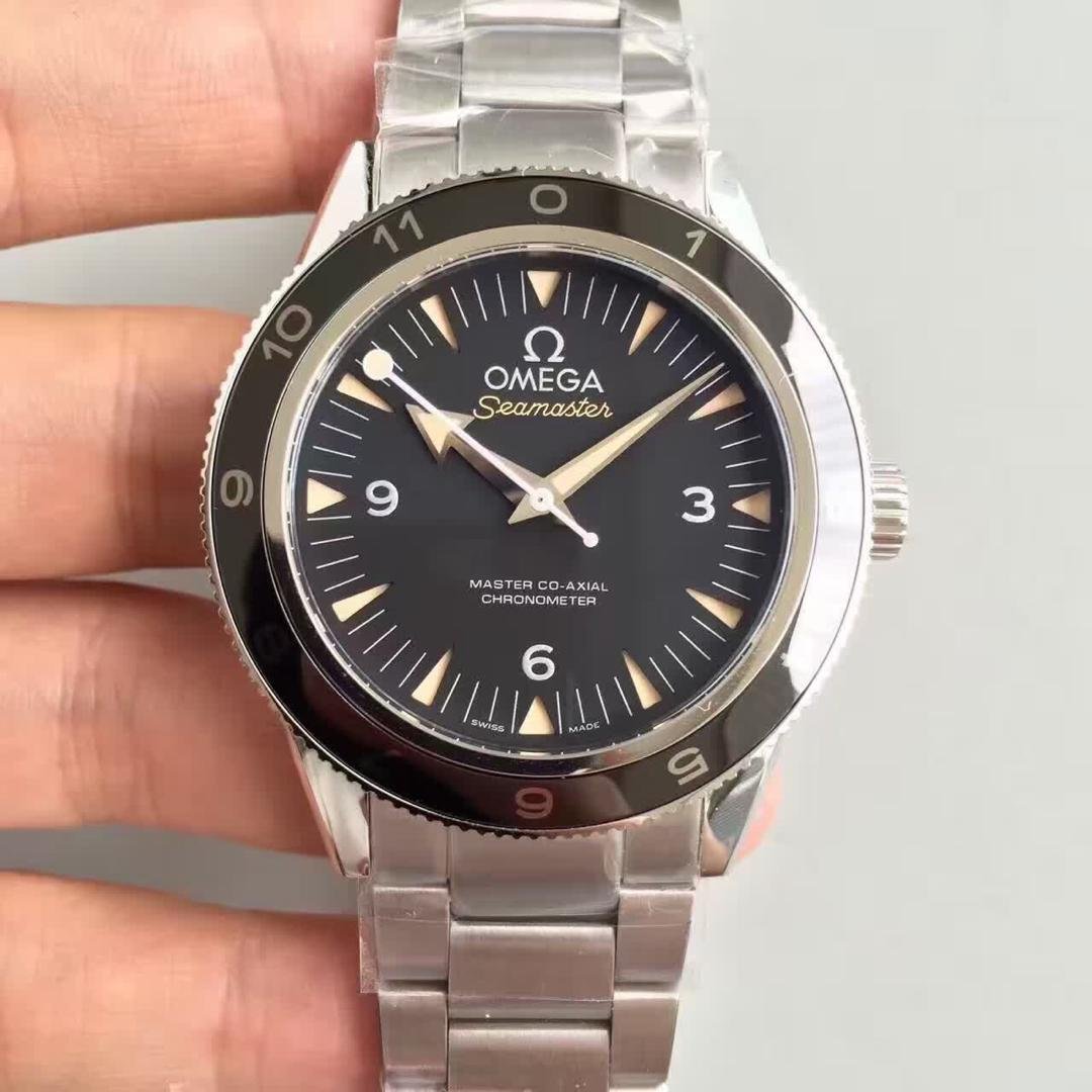 欧米茄 海马系列  “幽灵党”007限量版手表 买此款就送戒指