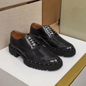 范思哲 男士休闲皮鞋 鞋面采用进口镜面材料
