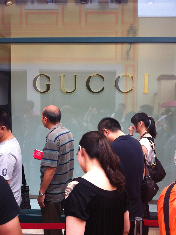 Gucci ȫڶҰ˹½С