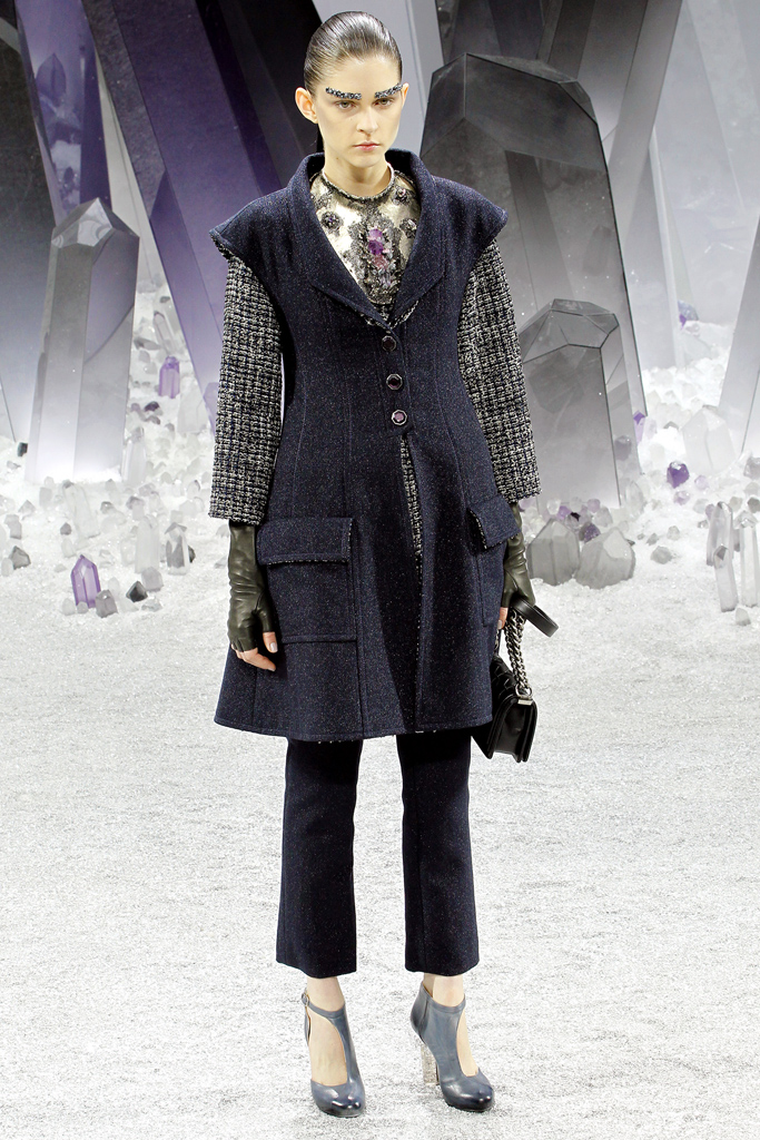Chanel 2012ﶬз