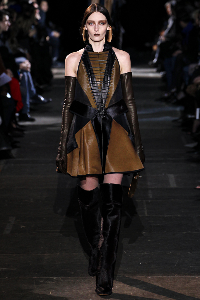 Givenchy 2012ﶬз