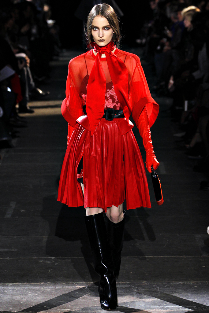 Givenchy 2012ﶬз