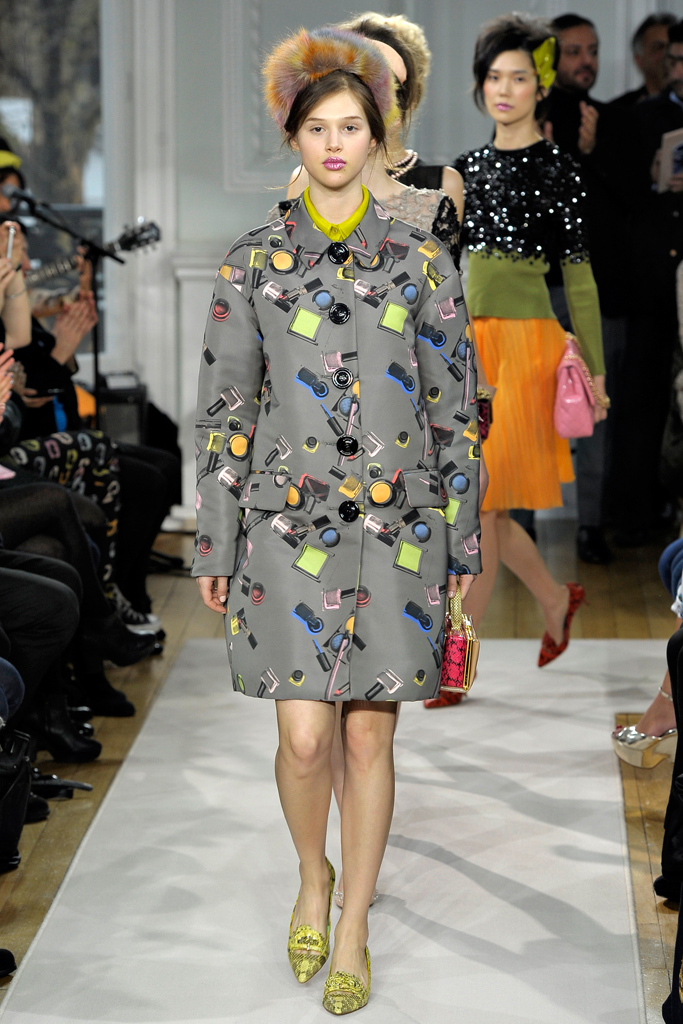 Moschino Cheap And Chic 2012ﶬз