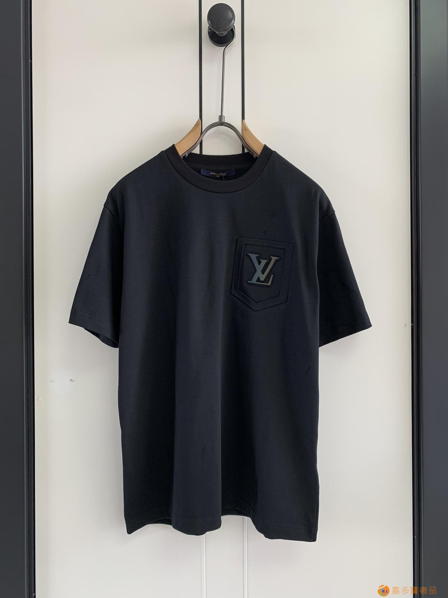 LV路易威登 春夏新款男女同款短袖T恤,同步发售!