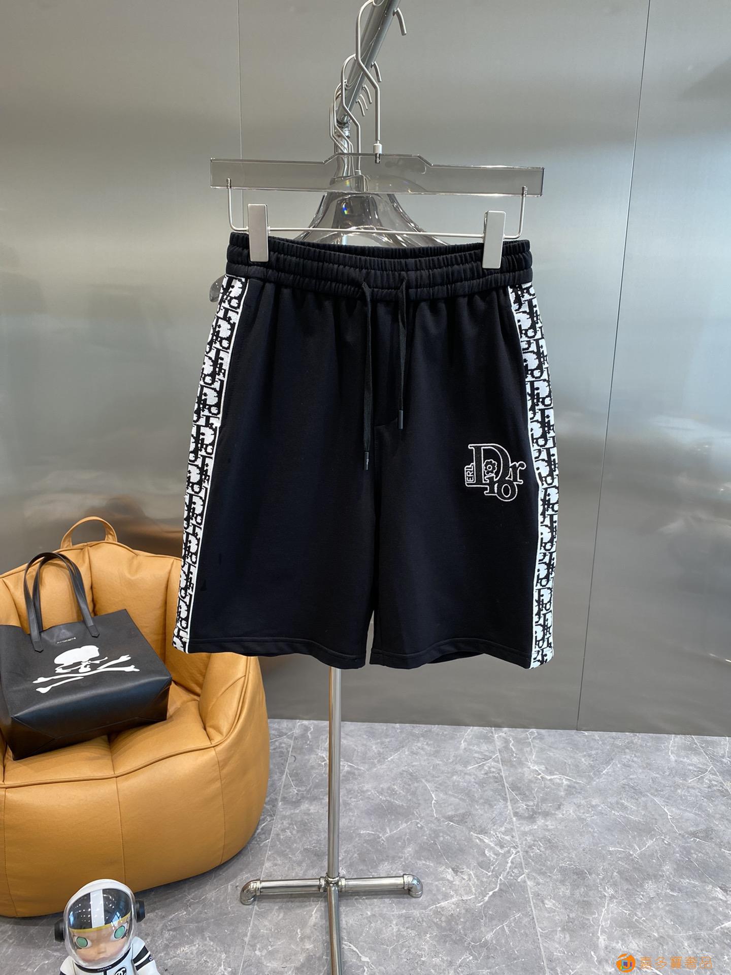 New Dior夏季新款男士休闲短裤,高级定制面料透气面料