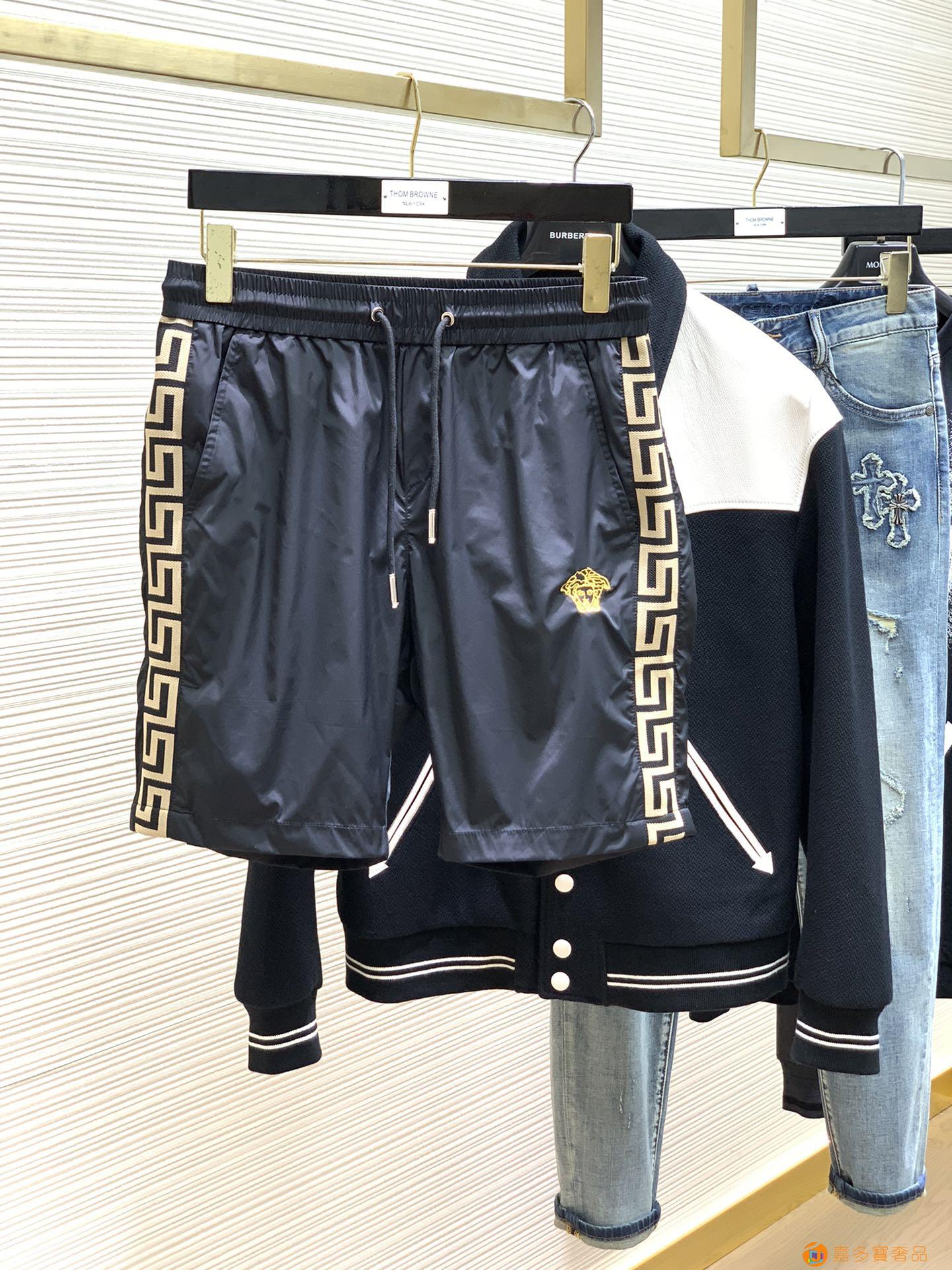Versace范思哲,夏季最新品,时尚休闲短裤,专柜同步有售